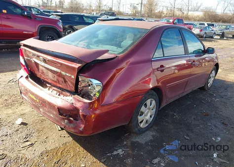2004 Toyota Camry Le z USA, uszkodzony, nr VIN 4T1BE32K84U274468
